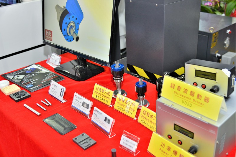 漢鼎智慧科技與其他主軸廠的商業模式不同，為既有End User客戶改機為主，進而與工具機廠商合作，可針對特定產業的大量機台改造。（攝影／陳念舜）