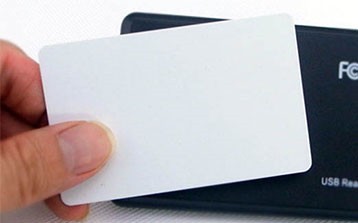圖1 : 傳統RFID認證門禁卡示意圖[1]