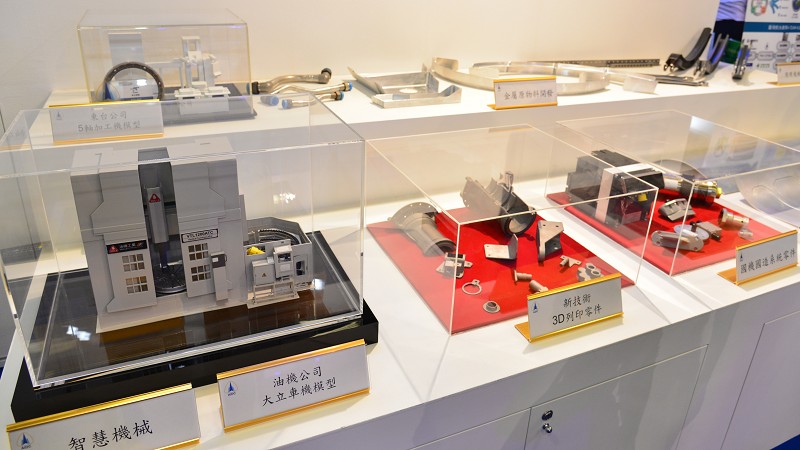 工具機公會建議政府，應該鼓勵諸如國機國造等提高自製率政策，既可以擴大內需，活絡台灣製造業，才能創造就業機會。(攝影：陳念舜)