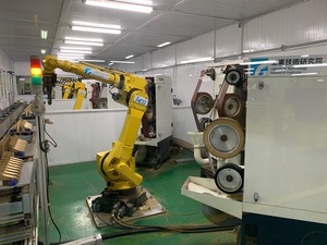 圖一 : 和成、工業局與工研院攜手打造AI人工智慧研磨拋光機器人，成功協助水五金產業數位轉型升級。