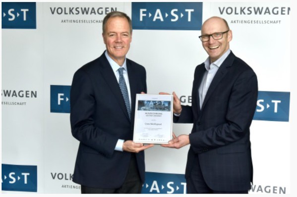 图三 : Cree被选为德国福斯汽车集团（Volkswagen Group）未来汽车供应链（FAST）计画的独家碳化矽合作夥伴。