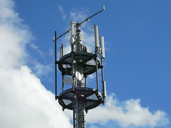 图一 : 在5G之後，6G将是无线通讯下一个发展重点。