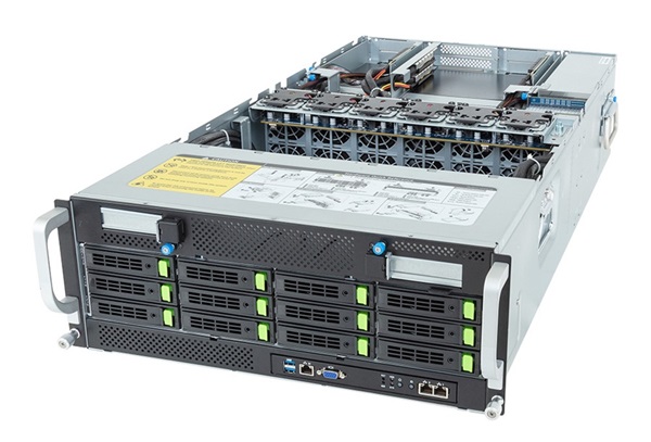 图二 : 使生成式AI应用运作最隹化，需要AI训练伺服器在云端丛集来进行AI模型训练。图为技嘉的AI训练伺服器。（source：GIGABYTE）