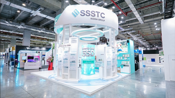 图1 :  建兴储存於Computex 2026展出SSD，聚焦AI 资料中心解决方案。照片来源: SSSTC提供