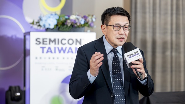 圖一 :   SEMI全球行銷長暨台灣區總裁曹世綸