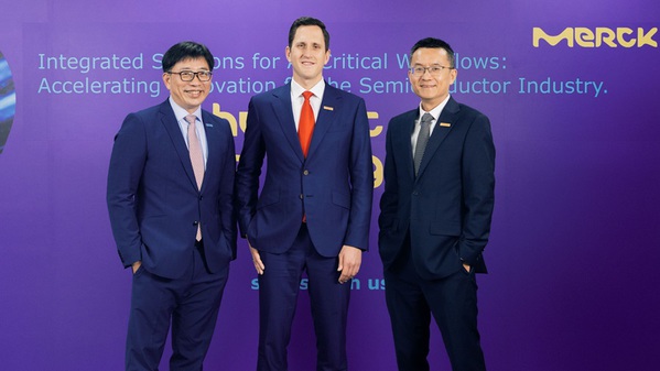 圖一 : 默克展示其持續轉型為半導體產業整合解決方案夥伴的策略佈局。