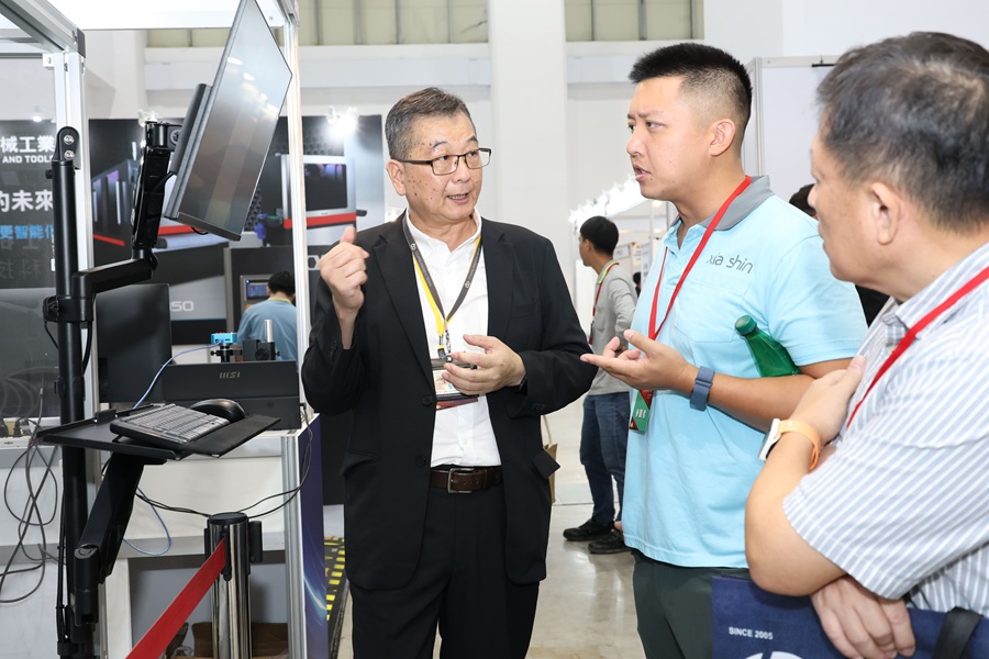 金屬中心於2026台灣鈑金．雷射應用展中介紹板金AI光學瑕疵檢測分類模組，展示視覺檢測於板件品質管理的實際應用。