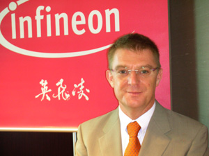 圖為InfineonAccess通訊產品行銷副總裁Erwin Ysewijn。（Source：HDC）