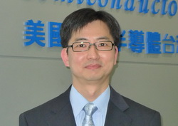 NS亚太区市场经理赵伟德说,更高分辨率与更快取样率的转换器,方能满足SDR的应用趋势。