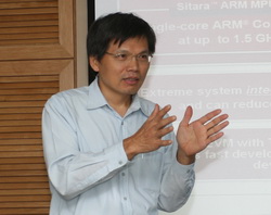 杜王平福說,DSP + ARM架構可降低系統成本並提高系統效能,是機械視覺、測試與量測及追蹤控制應用的理想選擇。