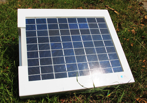 工研院「綠能天線技術」創造出可兼顧天線與太陽能板效率的技術，榮獲太陽能產業獎「傑出團體獎」，為亞洲第一個獲獎國家。 BigPic:450x318