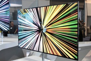 Samsung发表的55吋OLED电视原型机