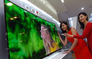 LG推55吋的OLED曲面电视(图：theregister.co.uk）