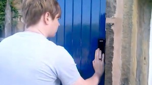 將NFC戒指當成鑰匙來開門！