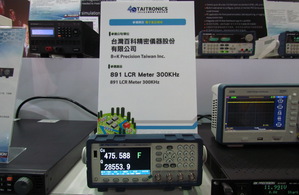 台湾百科每年也挹注高成本从事研发与生产工作，拥有许多科技应用之研发与整合优势。图为获奖的891 LCR Meter 300KHz。