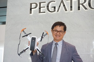 和硕董事长童子贤表示，该公司研发的光流技术应用于无人机上，可让机身保持平稳，在气流扰动下，都可以清楚捕捉到希望拍摄的对象。