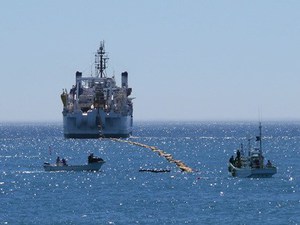 海底光纖電纜鋪設時的情況(日本千葉縣千倉)