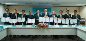 资策会、丰田ITC、松下、三洋等台日12厂商共同签署合作备忘录，携手共创全球车联网新局。