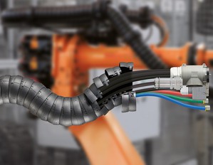 igus 易格斯機械手臂專用新全裝配拖鏈系統，可確保快速簡便的更換機械手臂上的整個供能系統。（來源：igus GmbH）