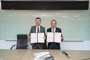 南台科技大学与奇美医院成立联合研究中心,由南台科技大学校长吴诚文与奇美医疗财团法人奇美医院院长林宏荣代表双方签署合作备忘录。