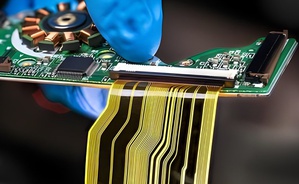 全球軟板市場聚焦於消費電子的AI/摺疊式手機與車載螢幕與電池軟板等應用,將成為推動市場發展的主力。