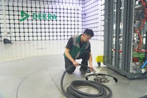 DEKRA德凯为AI Server量身打造专属EMC测试区,全面升级高功率与水冷系统验证能力,助力企业抢占全球市场先机