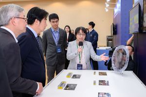 鴻海展示矽光子CPO-AI相關技術