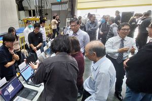 由台湾大学机械工程学系特聘教授觉文郁主导,推动「应用5G、工业物联网推动CNC工具机产业数位转型与云端加值服务计画」,并展现具体应用成果。