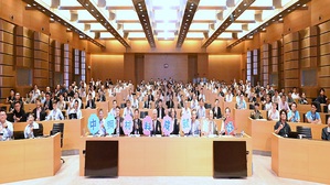 中鋼舉辦「建構台灣自主機器人動力系統供應鏈研討會」，並邀集7間學研單位及90家廠商業者齊聚一堂，出席人數逾220人。